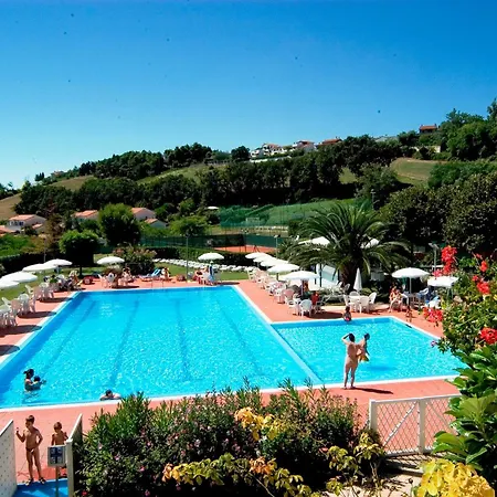 Trilocale Con E Piscina Incluse - Taunus Vacanze Primule Numana